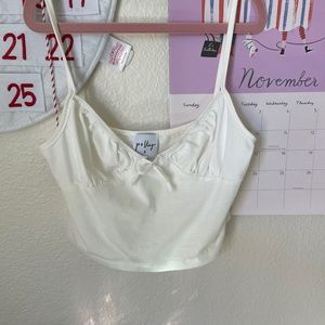 Princesses Polly ~ Off White Crop Top ~ SIZ 2